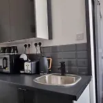 Modern 1Bedroom Studio In London Center