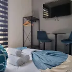 Modern 1Bedroom Studio In London Center